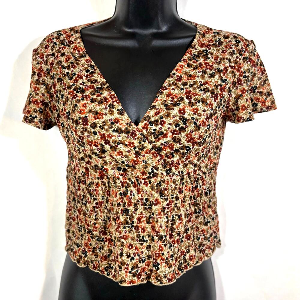 Red and Brown Floral Crop Top V Neck Retro Y2K Short Sleeve Estimated Medium
